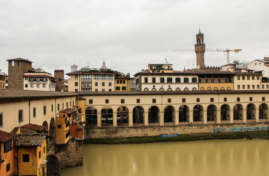 Ponte Vecchio Luxury II Apartment Флоренция Стая снимка