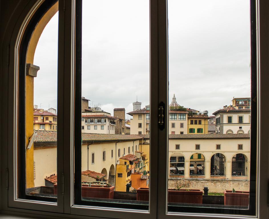 Ponte Vecchio Luxury II Apartment Флоренция Стая снимка