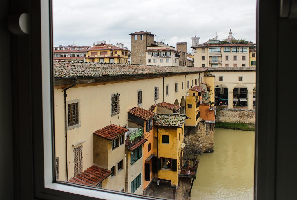 Ponte Vecchio Luxury II Apartment Флоренция Стая снимка